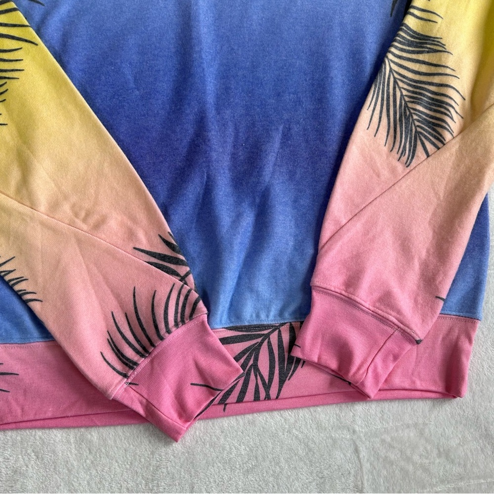 Wildfox Set Ombre Bahama Print V- Neck Sweatpants & Jogger Pants - Picture 5 of 16